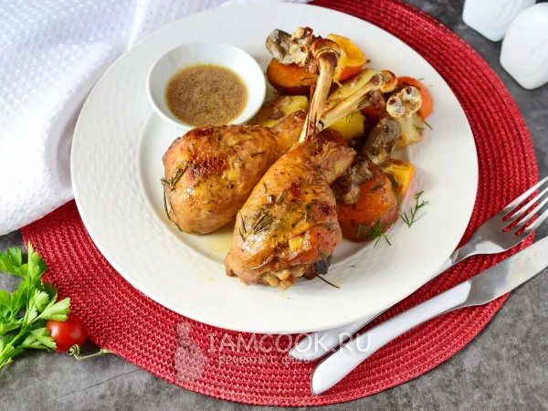 Фото блюда: Голень индейки в медово-горчичном соусе в духовке