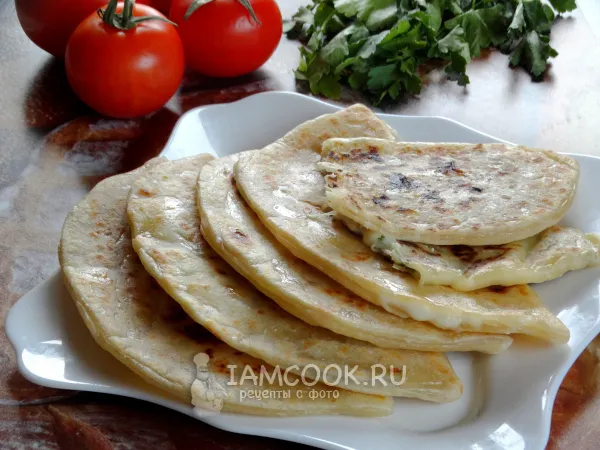 Фото блюда: Кутабы с сулугуни