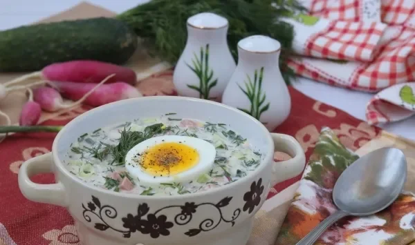 Фото блюда: Окрошка на сыворотке и сметане