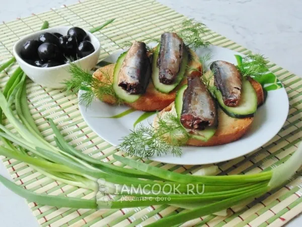 Фото блюда: Домашние шпроты из салаки