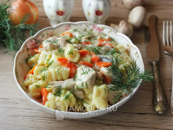 Фото блюда: Ньокки с курицей и грибами