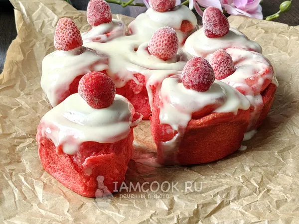 Фото блюда: Синнабон «Красный бархат»