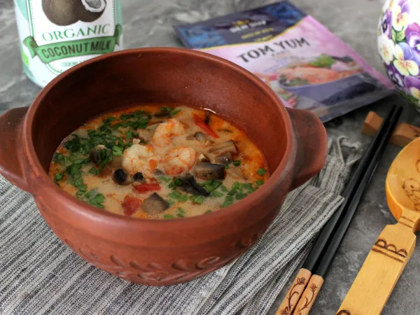 Фото блюда: Тайский суп «Том Ям» с креветками и грибами