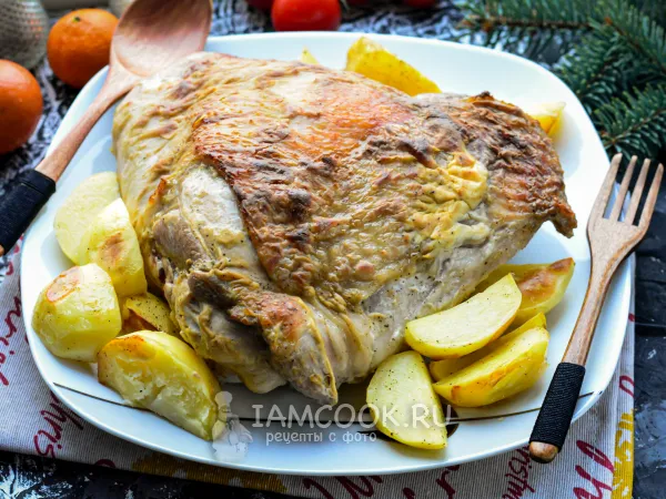 Фото блюда: Бедро индейки с картошкой в духовке