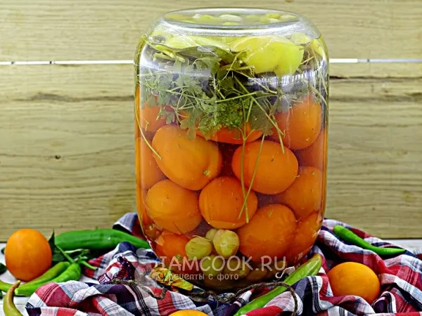 Фото блюда: Консервированные помидоры с виноградом