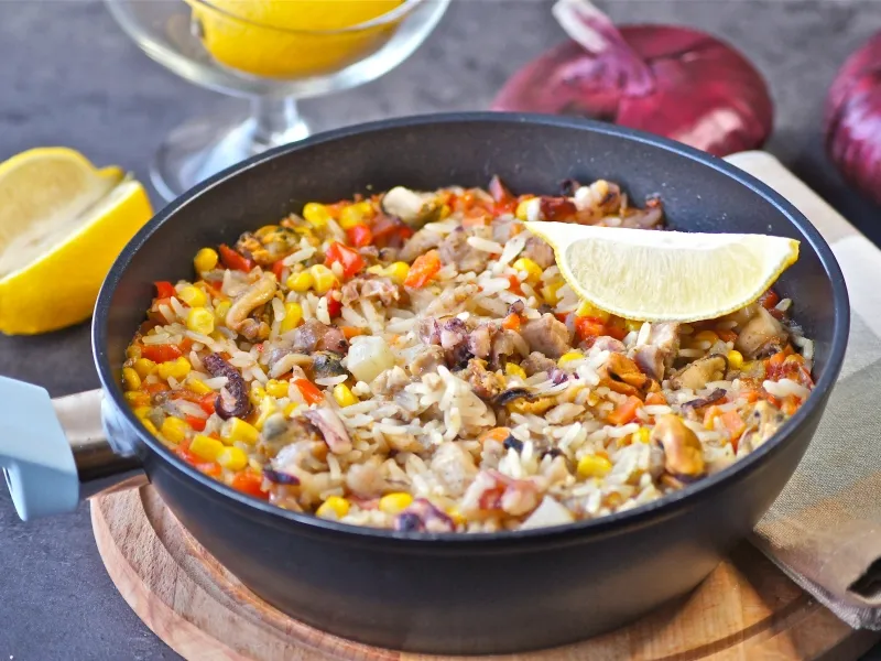 Фото блюда: Паэлья с морепродуктами и курицей