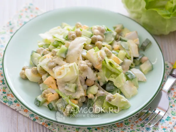 Фото блюда: Огуречный салат с яйцами и консервированным горошком