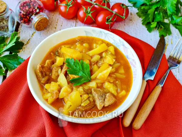 Фото блюда: Азу по-татарски из свинины с солеными огурцами