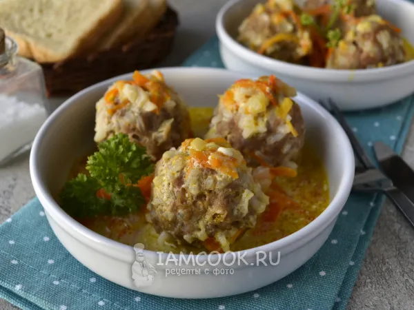 Фото блюда: Ежики с рисом и фаршем с подливкой