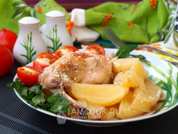 Фото блюда: Тушеный кролик в сметане с картошкой