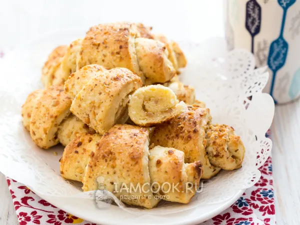 Фото блюда: Творожные рогалики с грецкими орехами