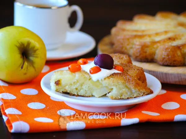 Фото блюда: Шарлотка без яиц на сметане