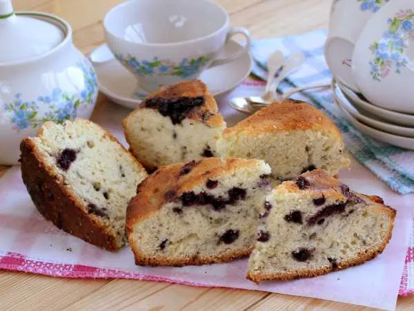 Фото блюда: Кекс с ягодами и лавандой