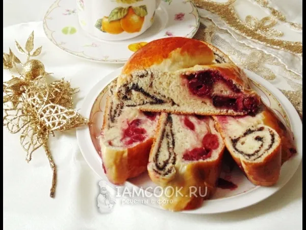 Фото блюда: Рулет с маком и вишней