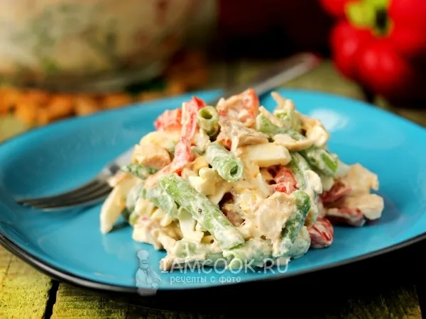 Фото блюда: Салат «Шедевр» с курицей и сладким перцем