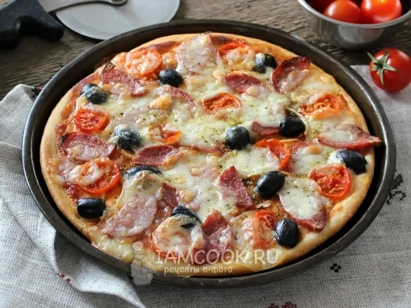 Фото блюда: Пицца с моцареллой и колбасой