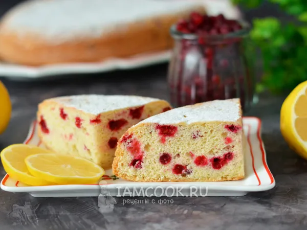 Фото блюда: Бисквитный пирог с брусникой