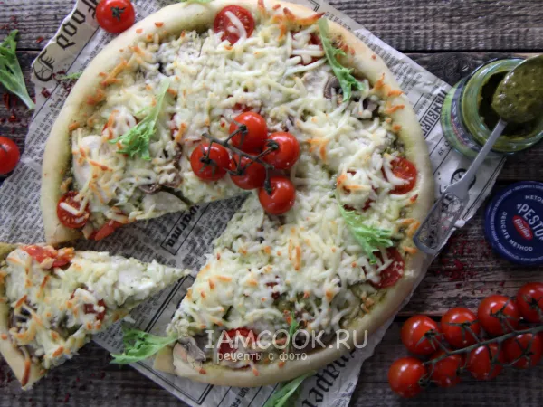 Фото блюда: Пицца с соусом песто и курицей