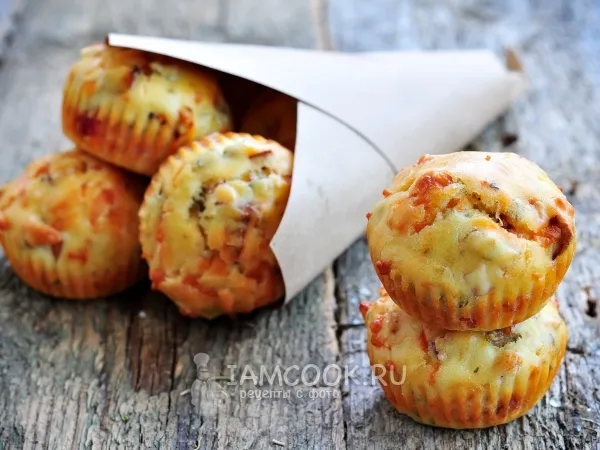 Фото блюда: Маффины с ветчиной и сыром