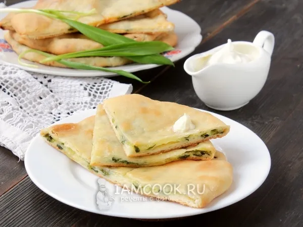 Фото блюда: Давонджин (осетинский пирог с черемшой и сыром)