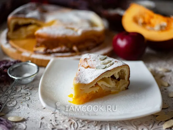 Фото блюда: Заливной пирог с тыквой и яблоками