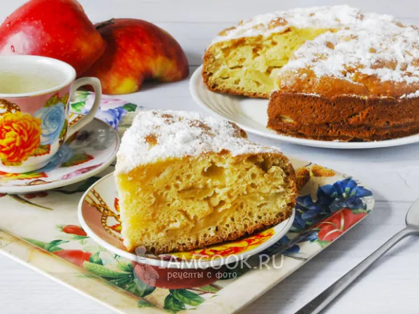 Фото блюда: Шарлотка со сгущенкой и яблоками