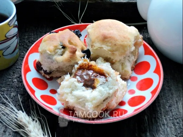 Фото блюда: Булочки с изюмом и сгущенкой