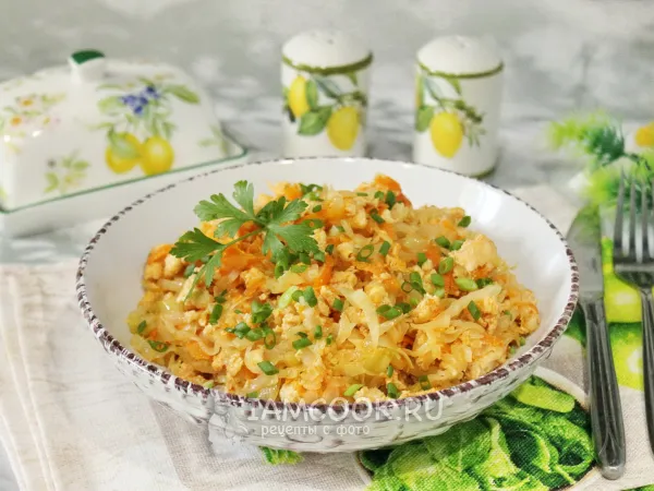 Фото блюда: Бигус из свежей капусты с фаршем