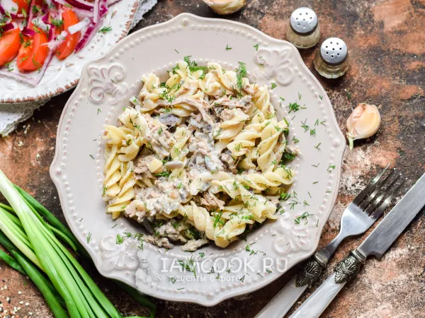 Фото блюда: Говядина с макаронами в сливочном соусе