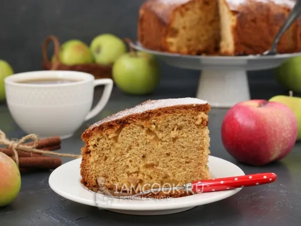 Фото блюда: Пышный кекс с яблоками, имбирём и корицей