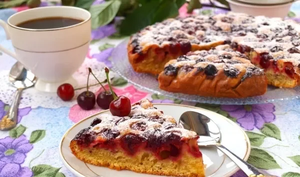 Фото блюда: Быстрый и вкусный вишнёвый пирог
