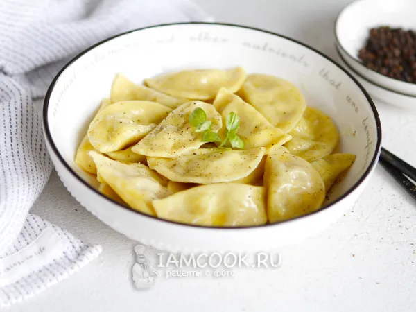 Фото блюда: Вареники с картошкой и сыром