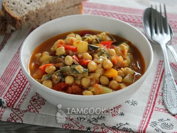 Фото блюда: Тушеный нут с овощами