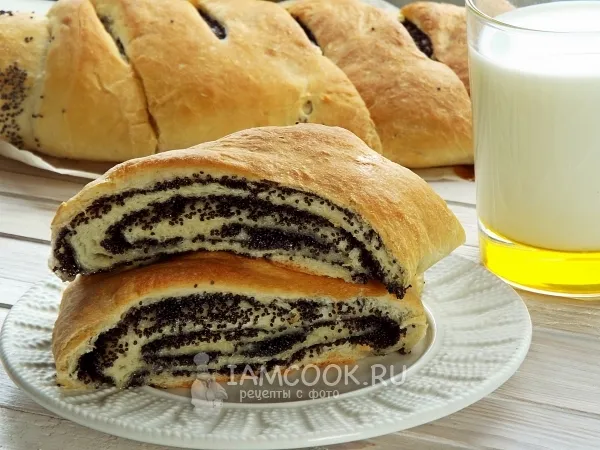 Фото блюда: Рулет с маком из дрожжевого теста