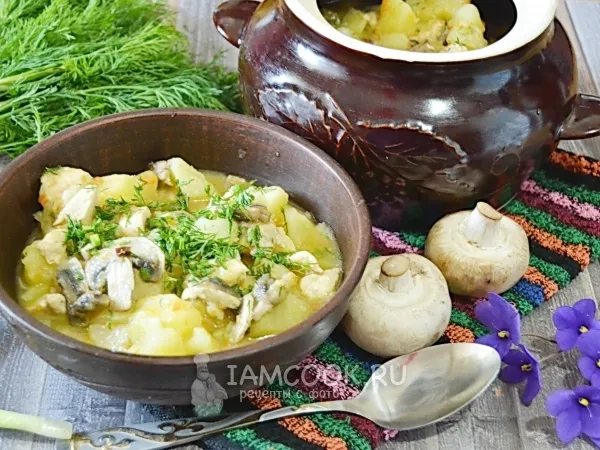 Фото блюда: Картошка с курицей и грибами в мультиварке