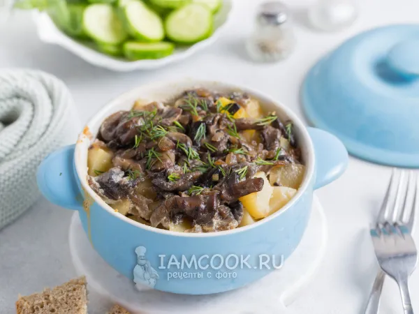 Фото блюда: Жаркое в сливках в горшочках в духовке