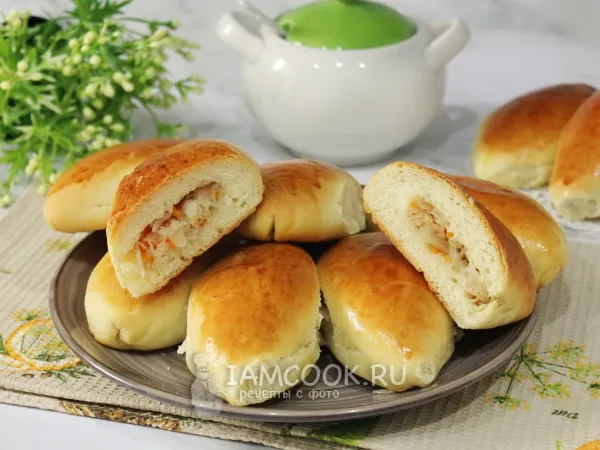 Фото блюда: Пирожки с квашеной капустой в духовке