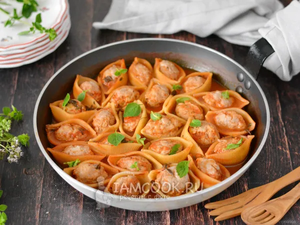 Фото блюда: Макароны-ракушки с фаршем на сковороде