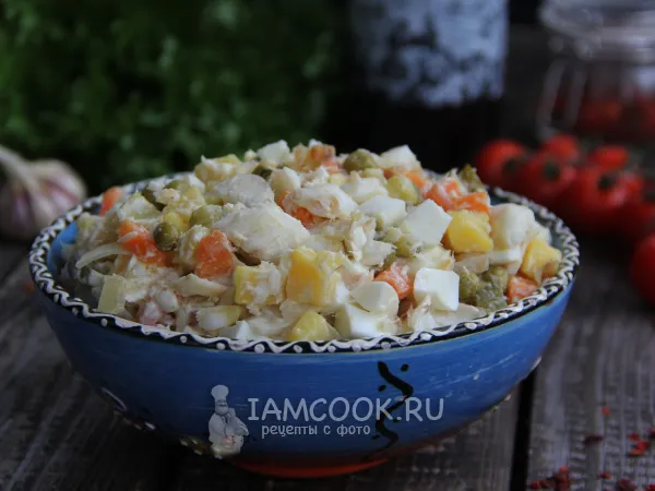 Фото блюда: Салат из отварной трески с картошкой