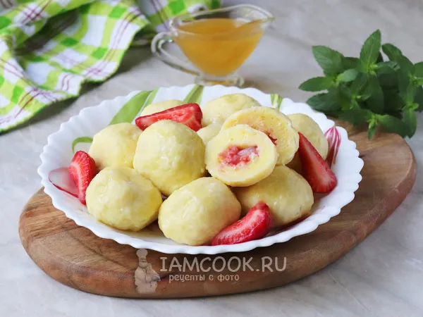 Фото блюда: Ленивые вареники с клубникой и творогом