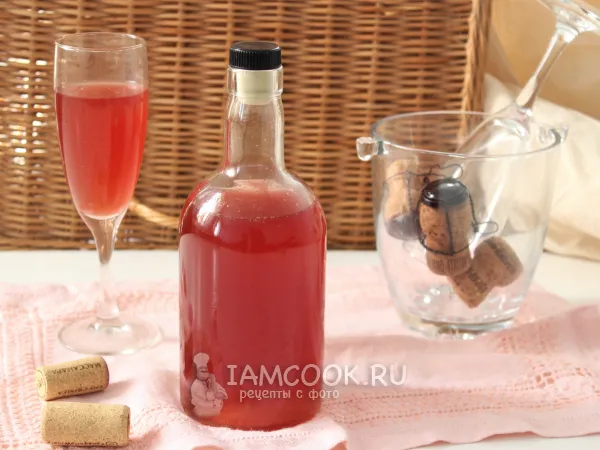 Фото блюда: Вино из вишневого варенья