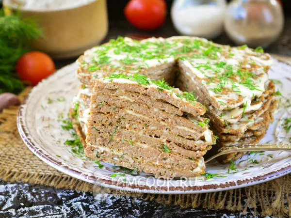 Фото блюда: Печеночный торт с чесноком