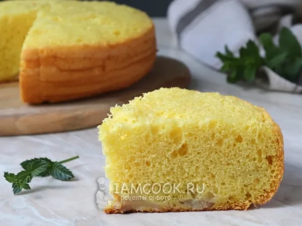 Фото блюда: Шарлотка с персиками в мультиварке