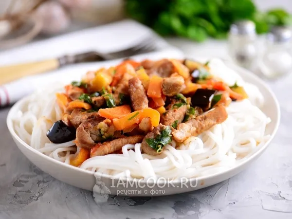 Фото блюда: Лапша удон со свининой и овощами