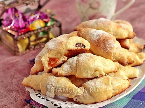 Фото блюда: Рогалики на простокваше с конфетами