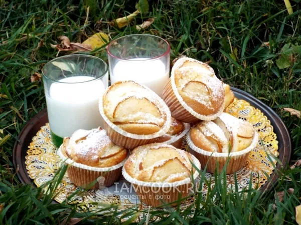 Фото блюда: Нежные кексы с грушей