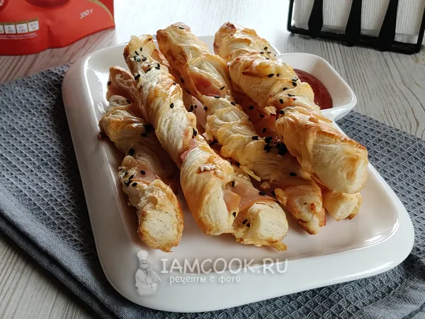 Фото блюда: Слоеные палочки с ветчиной и сыром