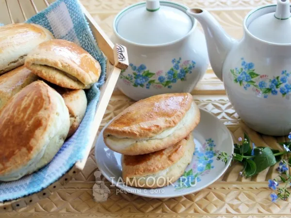 Фото блюда: Сочни с творогом на маргарине и сметане