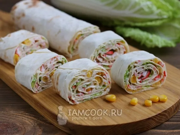 Фото блюда: Рулет из лаваша с крабовыми палочками и кукурузой