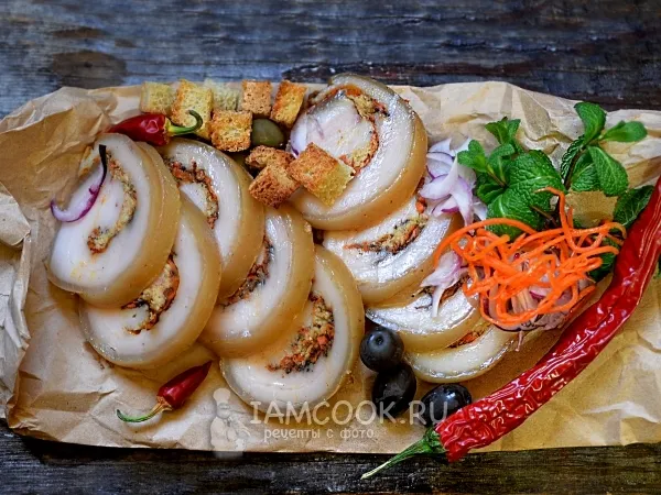 Фото блюда: Сало с чесноком